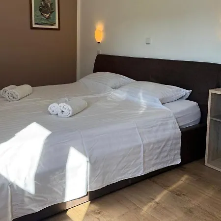 Chichi ヴィラ メドゥリン