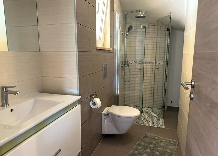 Chichi Villa *