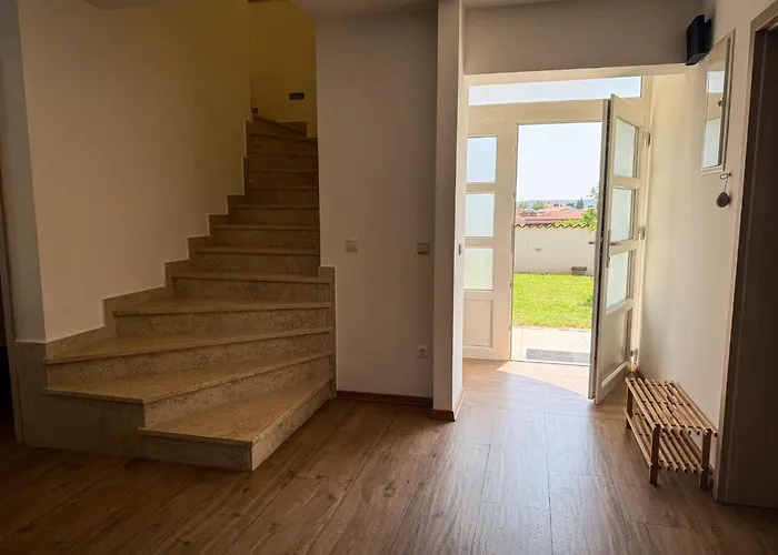 Chichi Villa *
